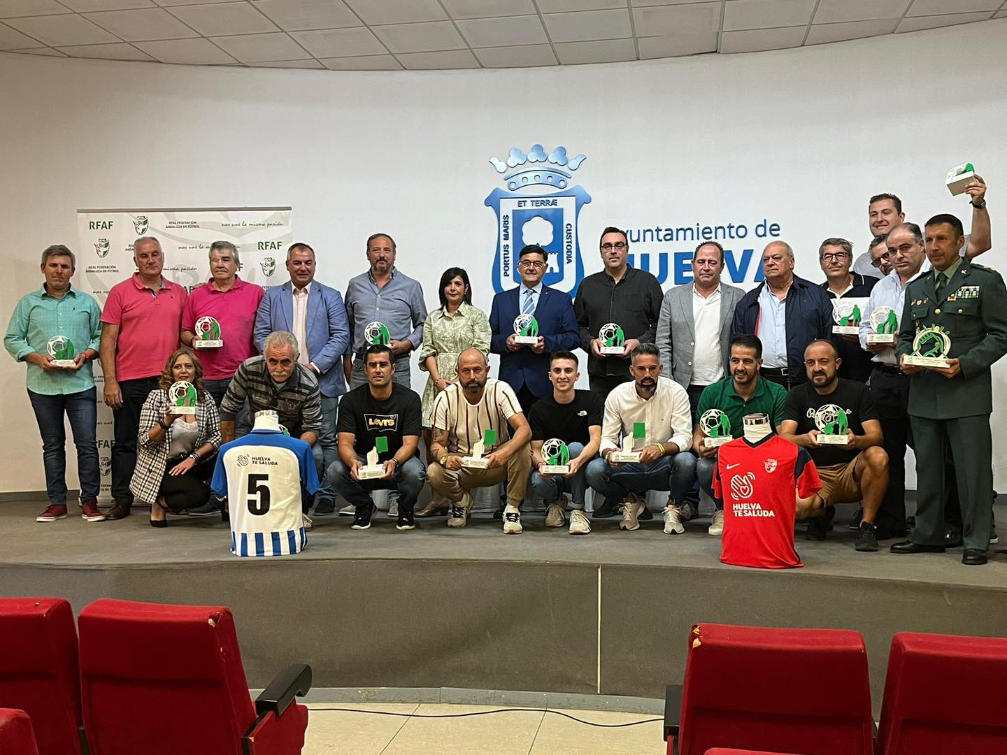 El Isla Cristina premiado como equipo más deportivo de la Primera Andaluza Sénior