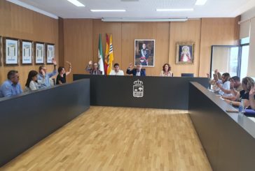 El ayuntamiento isleño celebra el pleno ordinario del mes de octubre y pide una segunda ambulancia para la localidad y enfermeros/as en los centros educativos