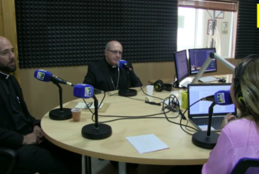 Visita Pastoral del Obispo de Huelva, D. Santiago Gómez Sierra, a Radio Isla Cristina
