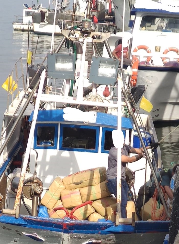 Dos detenidos tras interceptar un barco cargado de droga en Isla Cristina