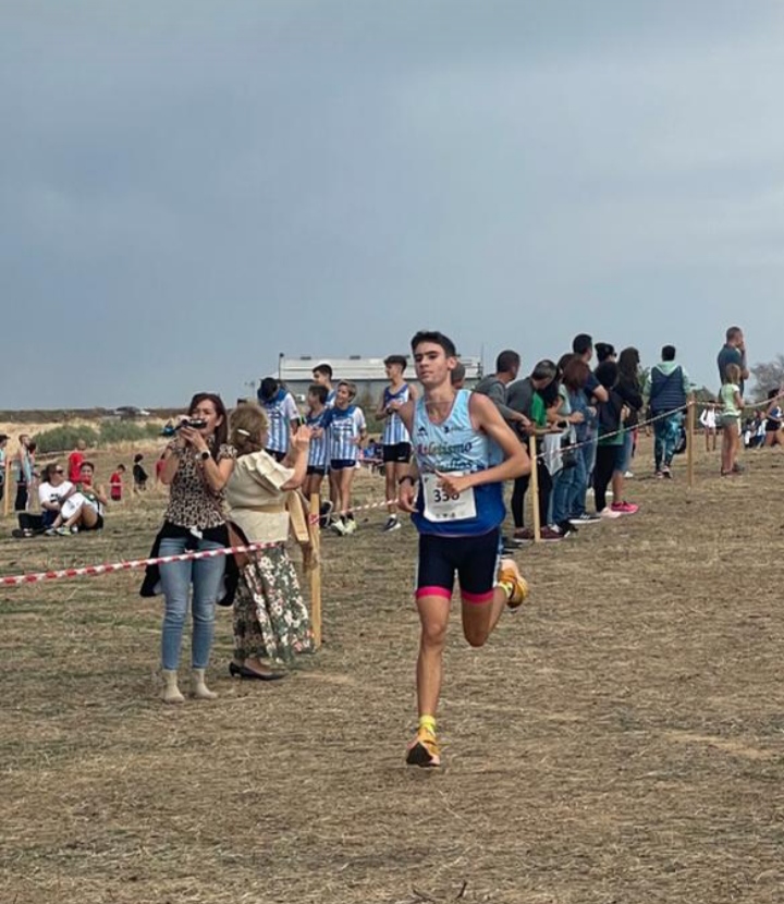 El isleño Enrique Rodríguez campeón juvenil del Circuito Provincial de Triatlón Diputación de Huelva