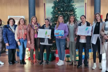 El Ayuntamiento de Isla Cristina felicita, un año más, las fiestas navideñas, con tarjetas hechas por los más pequeños