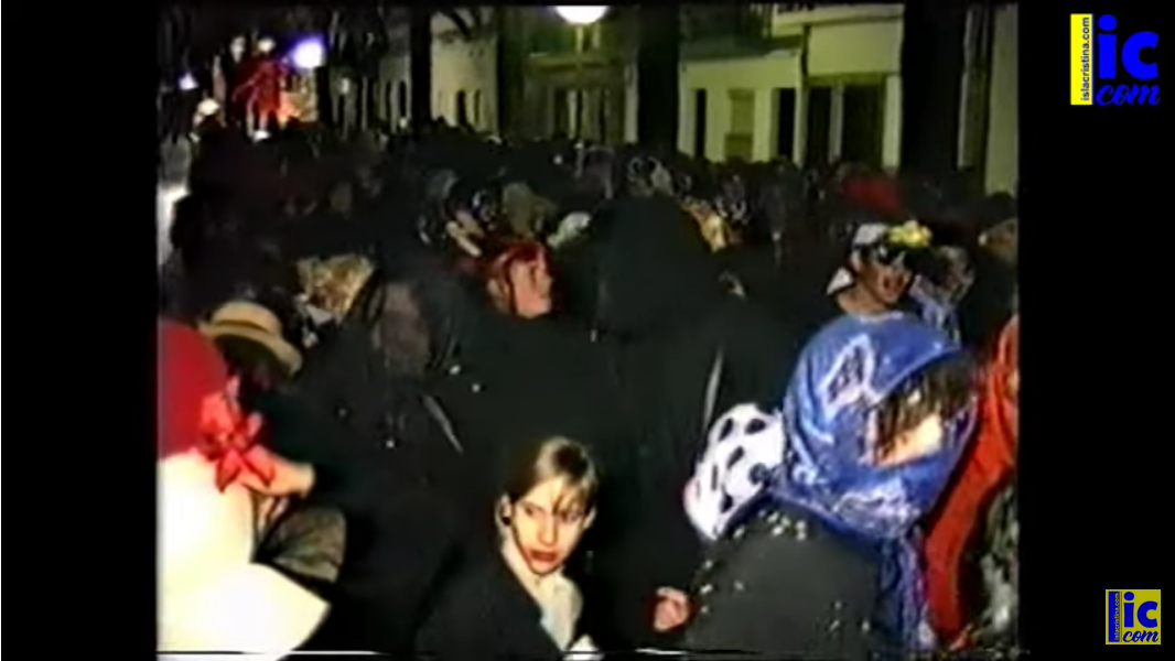 RECUERDOS DE CARNAVAL: Desfile de Viudas – Entierro de la Sardina de Isla Cristina, año 1994.
