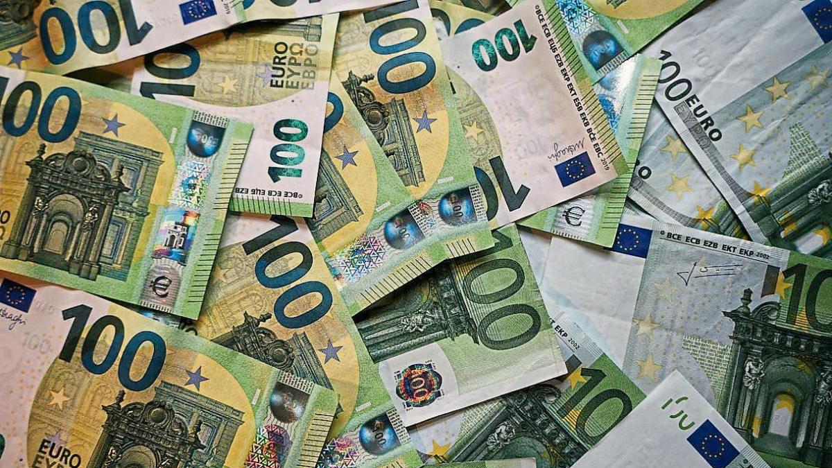 Si te mandan dinero ‘por error’, ni se te ocurra devolverlo: el último timo en España
