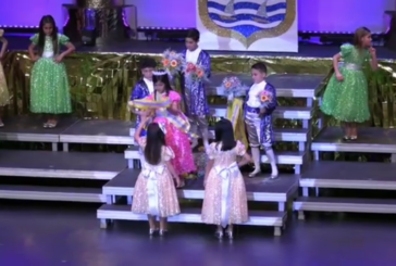 Gala de Coronación de la Reina Infantil del Carnaval de Isla Cristina 2023.
