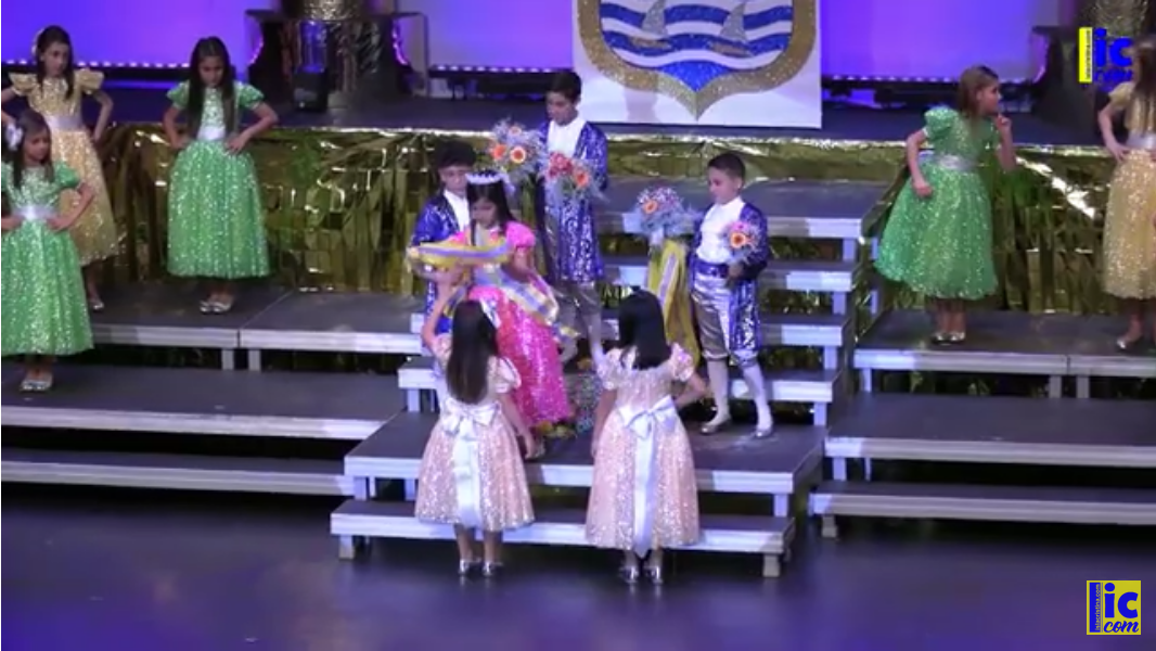Gala de Coronación de la Reina Infantil del Carnaval de Isla Cristina 2023.