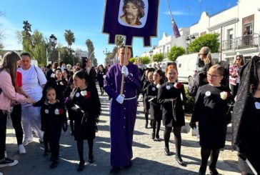 Los pequeños y pequeñas del CEIP Nuestra Señora del Carmen protagonistas de una procesión muy especial