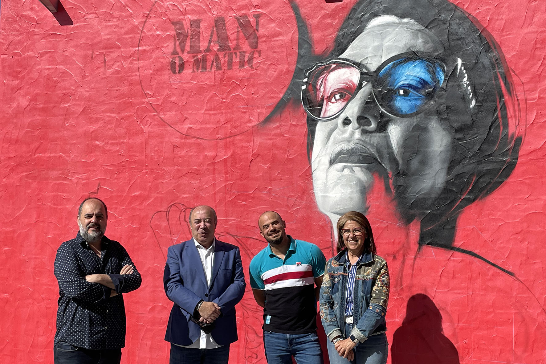 Visita al futuro mural de arte urbano del artista grafitero Manomatic en el Centro Activo de Islantilla