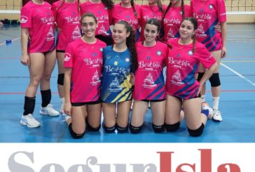 Las juveniles del Club Voleibol Isla Cristina disfrutaron del Campeonato de Andalucía