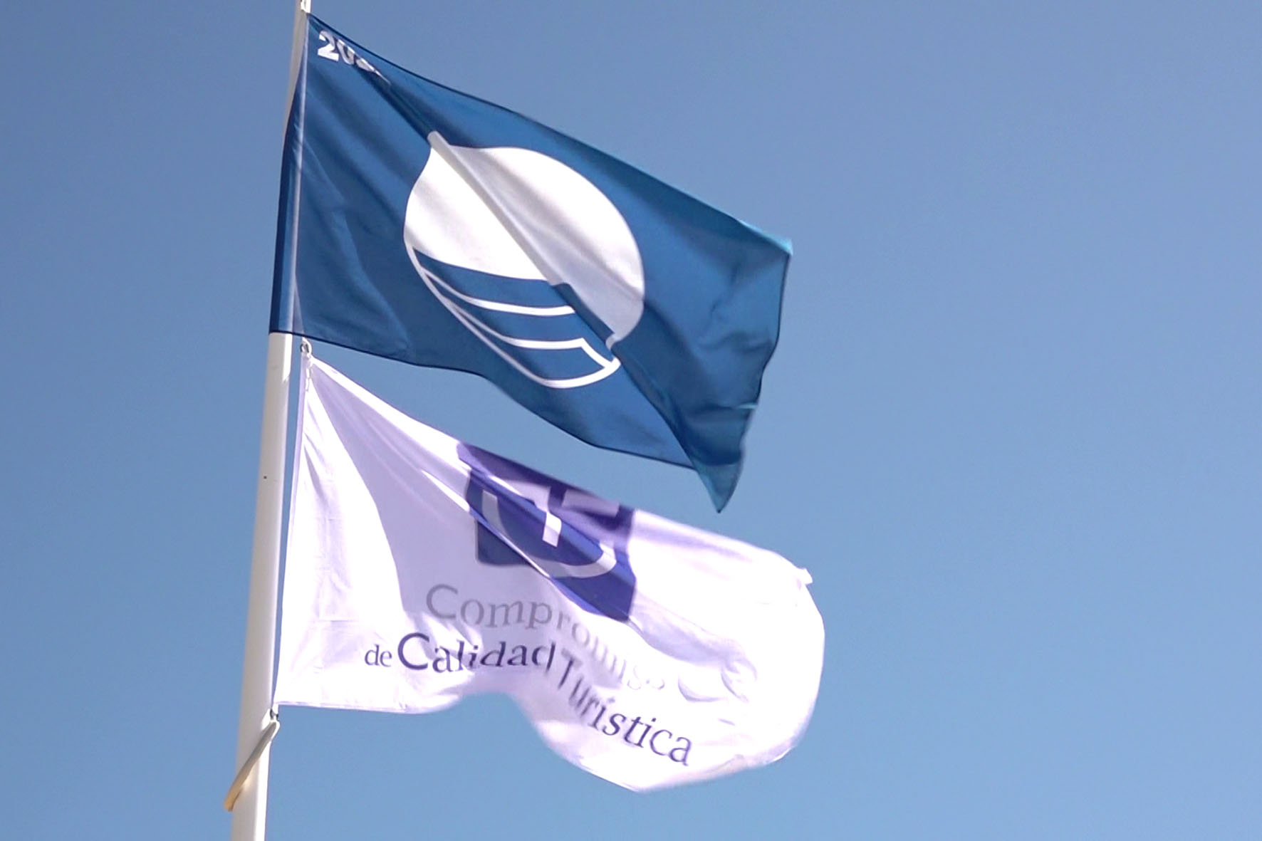 Islantilla renueva su distintivo Bandera Azul
