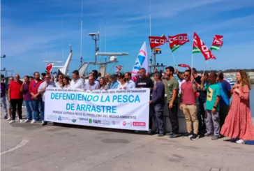 El sector pesquero protesta en bloque en diferentes puertos españoles contra las políticas de la CE