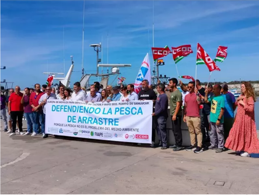 El sector pesquero protesta en bloque en diferentes puertos españoles contra las políticas de la CE