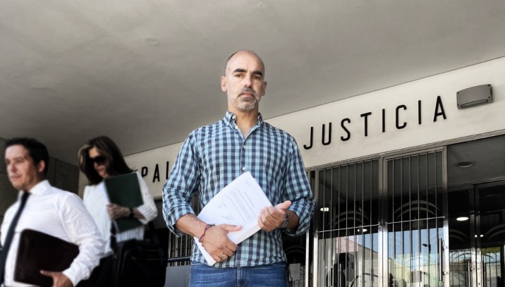 Un policía local de Isla Cristina denuncia a tres compañeros por falso testimonio