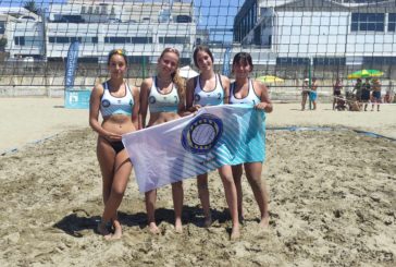 La escuela de Voley Playa del Club Deportivo Voleibol Isla Cristina arranca con fuerzas la temporada de verano.