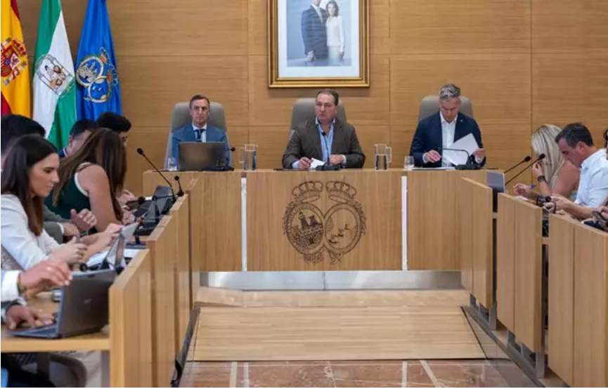 El Pleno de Diputación aprueba por unanimidad aumentar el precio del contrato del Servicio de Ayuda a Domicilio en la provincia de Huelva
