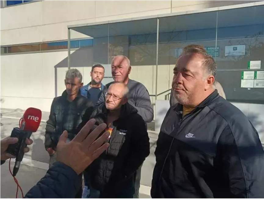 Mariscadores de a pie de Huelva piden a la Junta “mayor vigilancia en los caladeros” y cobrar las ayudas “comprometidas”