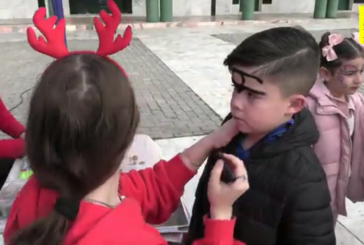 Video: Animación Infantil EL GRINCH y Gran Nevada en Plaza del Ayuntamiento de Isla Cristina.