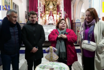 Video: Presentación traje para el Pastorcito, regalo de la Hdad del Rocío de Isla Cristina