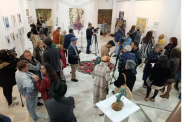 Artistas de Huelva rinden homenaje a las mujeres del mundo a través del arte