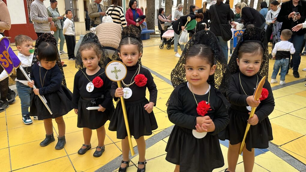 Las escuelas infantiles de Isla Cristina celebran el Viernes de Dolores