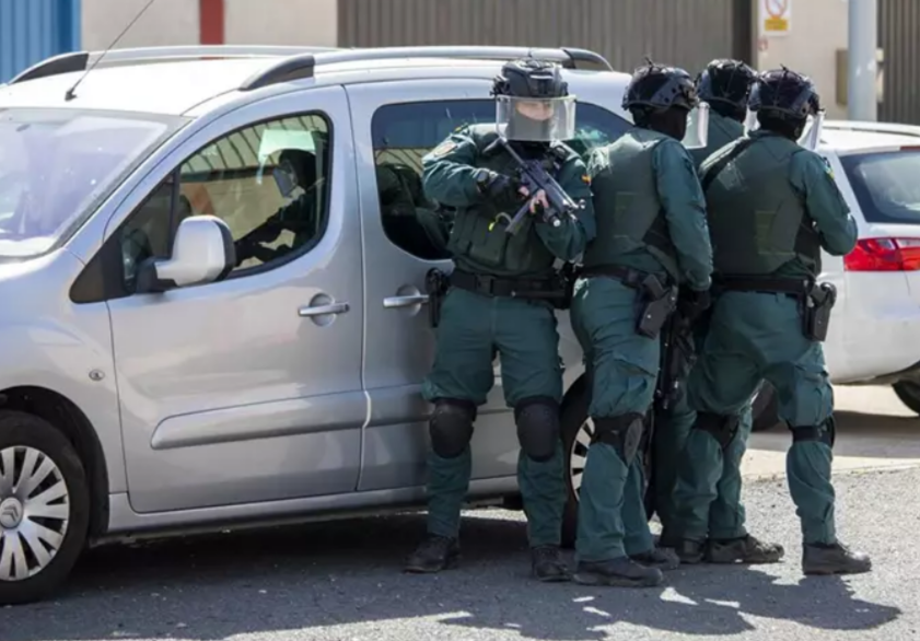 La Guardia Civil despliega un operativo contra el narcotráfico en la costa de Huelva