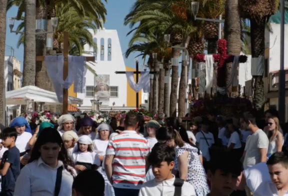 XXXVI Desfile de Cruces de Mayo en Isla Cristina 2024