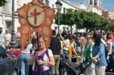 Los pequeños de las escuelas infantiles de Isla Cristina celebran la festividad de la cruz con un colorido desfile