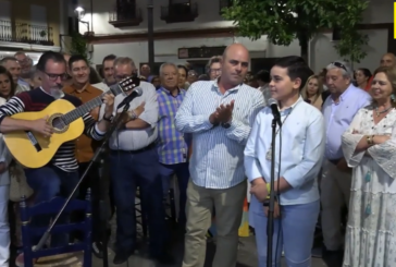 Canto Salve Hdad Rocío de Isla Cristina, a cargo de Juan Diego Anastasio Romero e hijo.