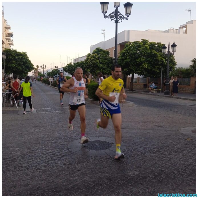 Imagen-de-WhatsApp-2025-07-12-a-las-08.26.48_9f4c3b67-694x694 Vasco Tita y Celia Romero ganan la Milla de Isla Cristina
