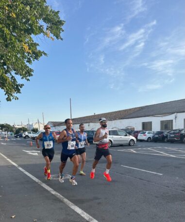 IMG_20250920_210235-381x456 Claudio Pica y Paula Rodríguez ganan la Media Maratón de Valverde del Camino