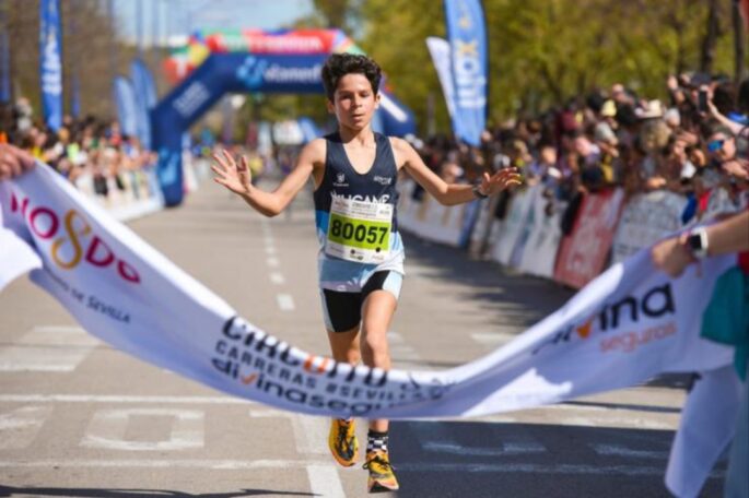 1000038794-685x456 Mahmud Abnu y Celia Romero destacan en Carrera Triana - Los Remedios - Torre Sevilla