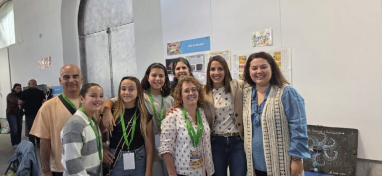 WhatsApp-Image-2026-04-22-at-15.45.16-5-768x355 Isla Cristina brilla en la II Feria de la Ciencia de Huelva.