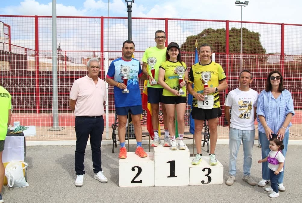 1000115416 Hassan Boqouah y Belén Jaldón ganan la Carrera Villa de Escacena